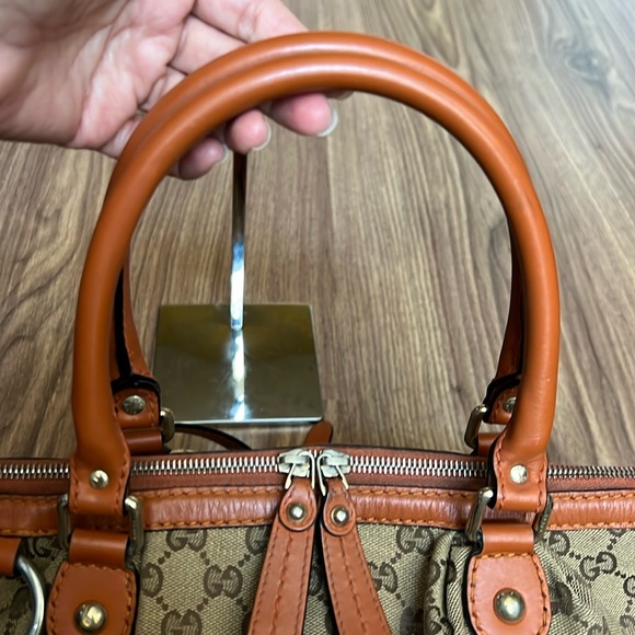 A190 - 💯 % authentic Gucci shoulder bag - Picture 11 of 16